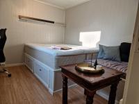 Shared & Affordable Rooms in Leknes - B&B Leknes