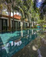Family-Style 3-Bedroom Unique Villa by Tunnel - Chambres d’hôtes Siem Reap