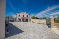 Jacuzzi House Mia - Ferienwohnung Gajana