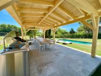 MAS PUIG PIQUÉ - piscina privada, porche, BBQ, y WIFI - 15 PERSONAS - Chambres d'hôtes Hostalric