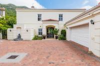 Luxury Family Villa Near Beach with Grill and Workspace - Chambres d’hôtes Le Cap
