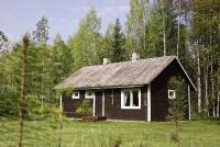 Off-Grid Forest Cabin with Private Sauna - Bed and Breakfast Niitsiku