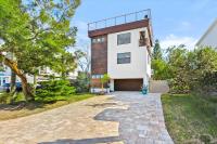 The Look-Out Private Rooftop 5 Minutes to the Beach & DownTown - Chambres d'hôtes Saint Augustine