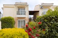 Seaside Garden Retreat Apartments - B&B Skala Fourkas