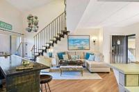Luxury Penthouse near Beach Tiki Hut Coligny - B&B