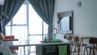 Mid Vally Southkey JB, 2BR, WIFI, 7 mins to CIQ , 5-7pax - B&B