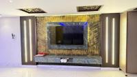 Multazam Heights, DHA Phase 8 - Studio Apartments - Near Airport - Chambres d’hôtes Lahore