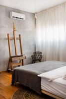 Studio Apartment with King Bed