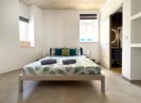 Stylish Entire Apartment - 2min from the Seafront - Chambres d’hôtes Il-Gżira