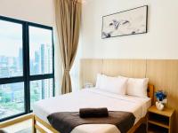 One-Bedroom Apartment with Balcony and City View