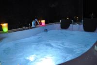 Two-Bedroom Deluxe Apartment with Spa Bath and Balcony