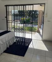 Kwa Mmaloapi Guest House - B&B