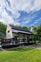 Domek na Folwarku z jacuzzi - B&B Tarnawa Dolna