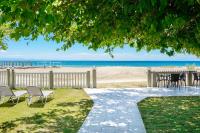 Opalium Beach Front Suites - B&B