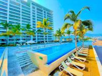 Beachfront Villa Marina at Harbor 171 - Resort Style Smart Studio - B&B Puerto Vallarta