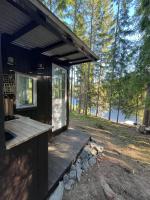 idyllisk hytte ved vannet - B&B Skien
