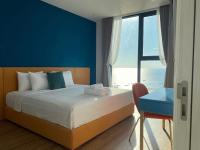 One-Bedroom Apartment with Balcony and Water View