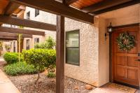Stylish Condo in Village Oak Creek with Pool and Hot Tubs - Chambres d’hôtes Sedona