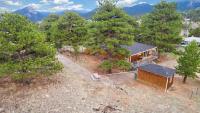 Hot Tub! Pets Ok! Perfect Estes Park Getaway, Walk to Town 3 Kings!#3337 - Chambres d'hôtes Estes Park