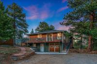 Hot Tub! Pets Ok! Perfect Estes Park Getaway, Walk to Town 3 Kings!#3337 - B&B Estes Park