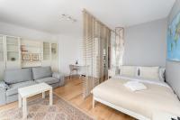 Lindego Park Comfy Studio by BookingHost - B&B Krakow
