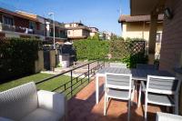 Moderna villa con piscina a due Passi dal Golf Club - B&B