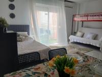 Grande Estudio La Sal - Bed and Breakfast Torrevieja