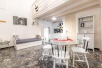 Rondinella by Palazzo Refolo - B&B Martano