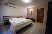 Vierbettzimmer mit Terrasse