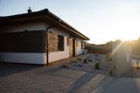 Home by the Pool & Garden - B&B Srbín