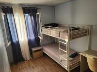 Private Room-3 in HANNANA Apartment- 2 min walk To Tram 12 min to Nice train station 15 min to Massena Place - Chambres d’hôtes