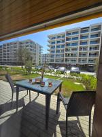Sea Breeze Family Apartment with terrace , 2 rooms near Water & Lunapark - Bed and Breakfast Nardaran