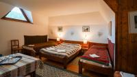 Dreibettzimmer mit Dusche