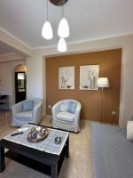 Two-Bedroom Deluxe Apartment with Balcony