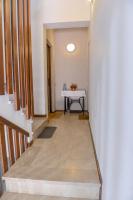 Ines Lake Garden - with private parking & garden - B&B Salò
