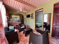 Apartment 5 -10 minutes away BY CAR from Manuel Antonio beach! - B&B Quepos