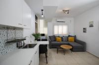 Tlv Port Perfect 1BD apartment with a Shelter - B&B Tel Aviv