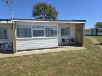 103 Sunbeach South facing 2 bed chalet M and T chalets - Chambres d’hôtes