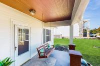 Walkable 1900s Home with Porch in Downtown Buda - B&B Buda