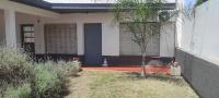 Ezeiza 7 casa privada a 22 minutos del aeropuerto de Ezeiza tranfer las 24 horas garage camaras de seguridad pet friendly - B&B