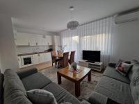 C Street Apartment - Bed and Breakfast Pristina