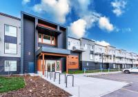 Stylish Western-Inspired Stay - Sleeps 6 - Near Stampede & Downtown - B&B Calgary