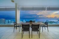 Sub-Penthouse Stunner Harbour Views & Pool - Ferienwohnung Darwin