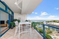 Scenic CBD Getaway Harbour Views Pool Gym & Cafes - Bed and Breakfast Darwin