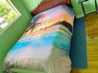 surrey central green bamboo house - Bed and Breakfast Surrey