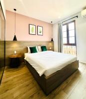 Zimmer mit Queensize-Bett und Meerblick