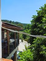 Idyllic Escape Apartment - B&B Gomati