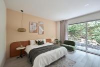 Queen Room with Garden View
