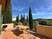 La Dolce Vita Haut de villa avec jardin terrasse barbecue babyfoot parking entre Aix et Marseille - Chambres d’hôtes Simiane-Collongue