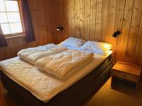 Cottage (6 Adults)